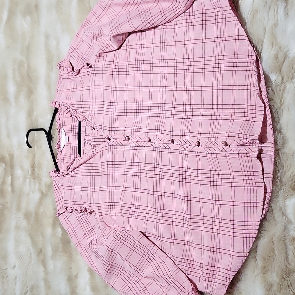 EUC Pink plaid 3/4 sleeve top